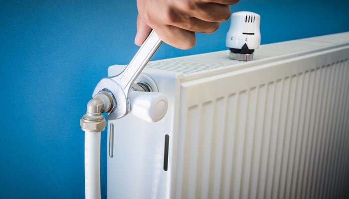 What problems can occur with thermostatic radiator valves