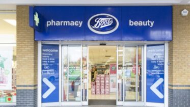 Does Boots Pay Weekly Or Monthly